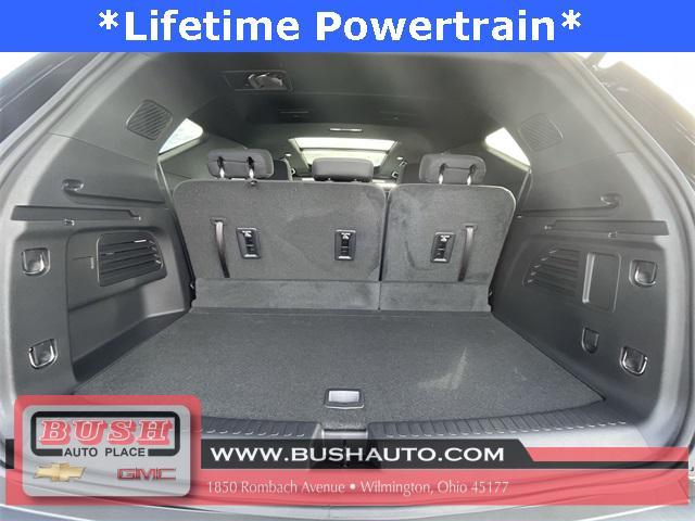 Photo of 2026 Mosaic Black Metallic Chevrolet Traverse