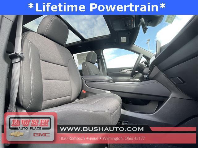 Photo of 2026 Mosaic Black Metallic Chevrolet Traverse