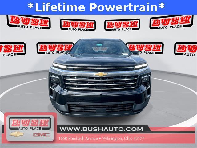 Photo of 2026 Mosaic Black Metallic Chevrolet Traverse