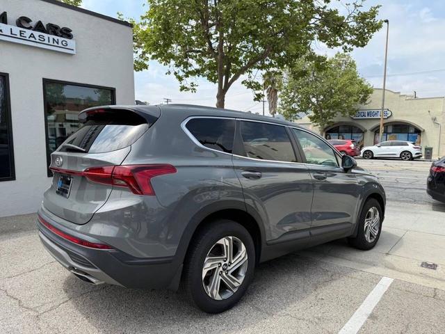 Photo of 2022 Gray Hyundai SANTA FE