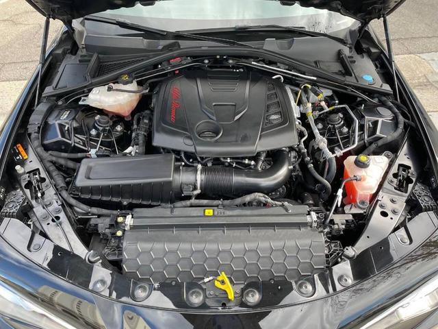 Photo of 2019 Black Alfa Romeo Giulia