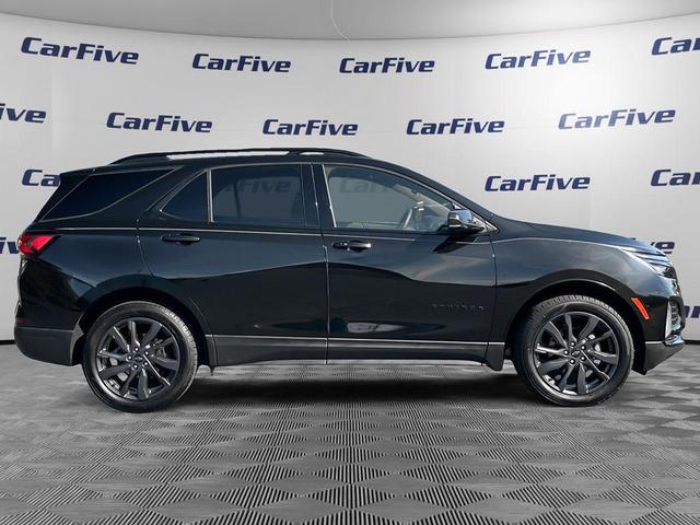 Photo of 2022 Mosaic Black Metallic Chevrolet Equinox