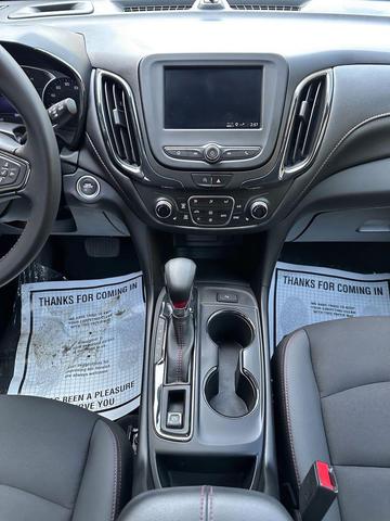 Photo of 2022 Mosaic Black Metallic Chevrolet Equinox