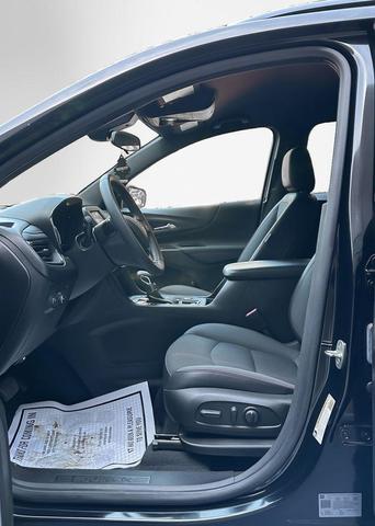 Photo of 2022 Mosaic Black Metallic Chevrolet Equinox