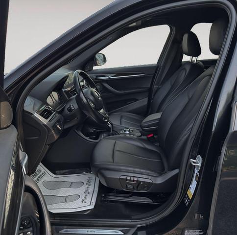 Photo of 2021 Black Sapphire Metallic BMW X1