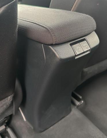 Photo of 2022 White Toyota Prius