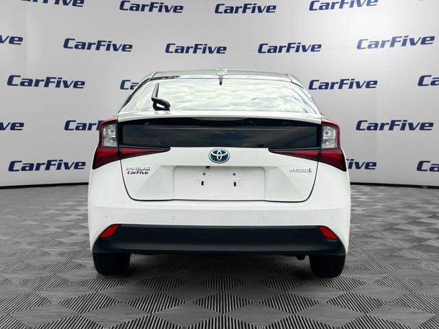 Photo of 2022 White Toyota Prius