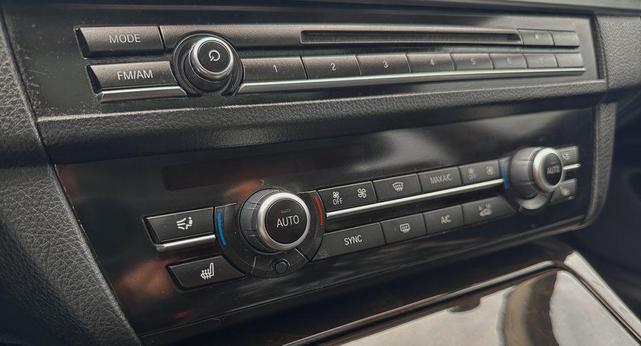 Photo of 2015 Black Sapphire Metallic BMW 528