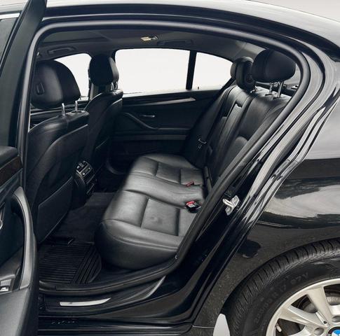 Photo of 2015 Black Sapphire Metallic BMW 528