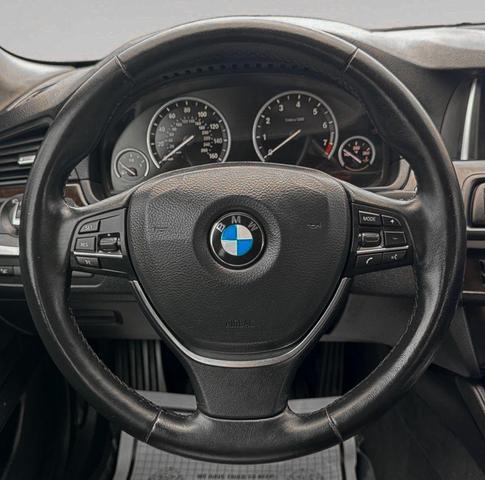 Photo of 2015 Black Sapphire Metallic BMW 528