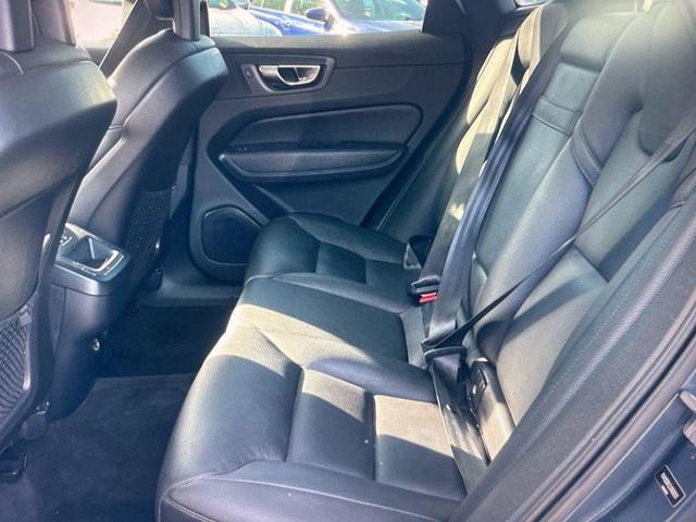 Photo of 2018 Denim Blue Metallic Volvo XC60