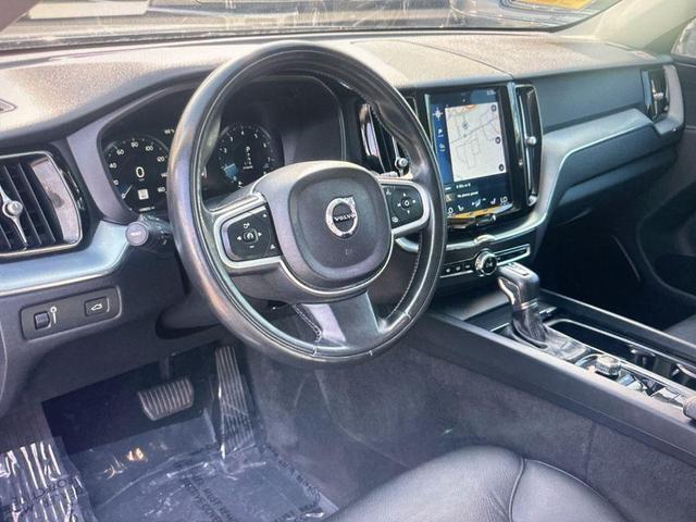 Photo of 2018 Denim Blue Metallic Volvo XC60