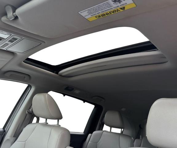 Photo of 2016 Gray Honda Odyssey