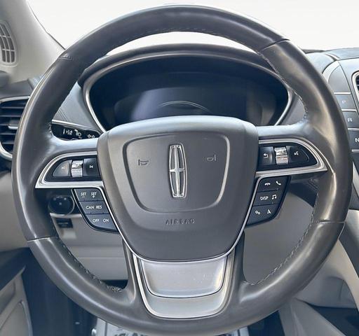 Photo of 2020 Silver Lincoln Nautilus