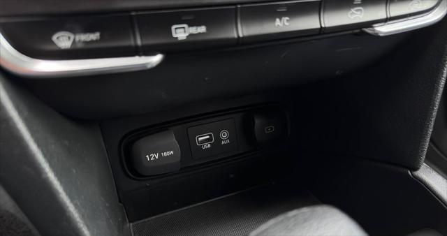 Photo of 2020 Shimmering Silver Pearl Hyundai SANTA FE