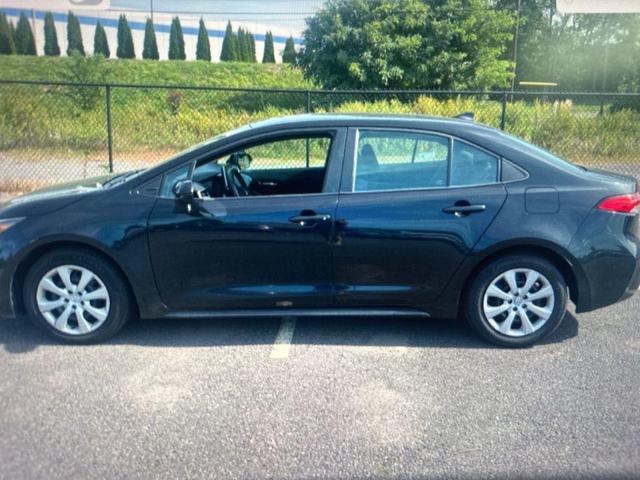 Photo of 2021 Black Toyota Corolla