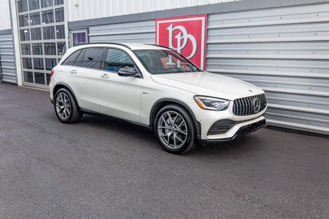 Photo of 2022 MANUFAKTUR Diamond White Metallic Mercedes-Benz AMG GLC 43