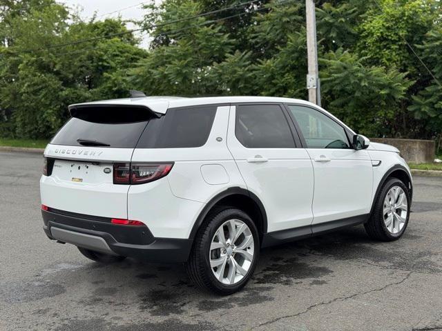 Photo of 2022 Fuji White Land Rover Discovery Sport