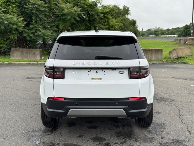 Photo of 2022 Fuji White Land Rover Discovery Sport