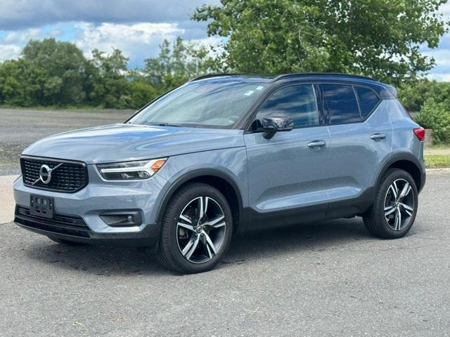 2022 Volvo XC40
