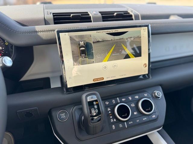 Photo of 2025 Fuji White Land Rover Defender