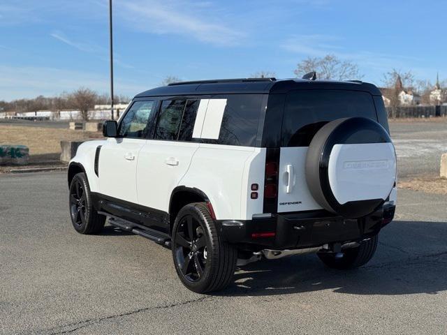 Photo of 2025 Fuji White Land Rover Defender