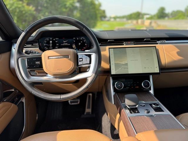 Photo of 2023 Hakuba Silver Land Rover Range Rover