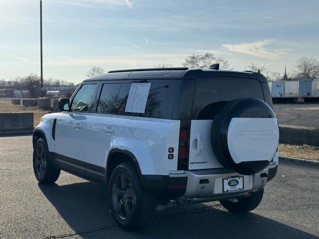 Photo of 2025 Fuji White Land Rover Defender