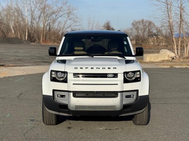 Photo of 2025 Fuji White Land Rover Defender
