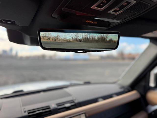Photo of 2025 Fuji White Land Rover Defender