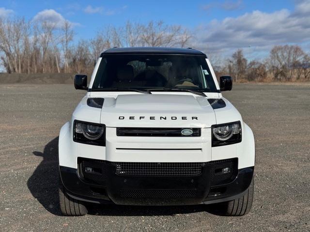 Photo of 2025 Fuji White Land Rover Defender