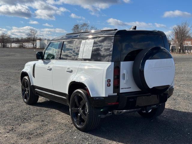 Photo of 2025 Fuji White Land Rover Defender