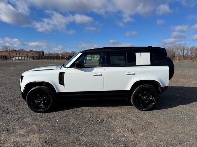 Photo of 2025 Fuji White Land Rover Defender