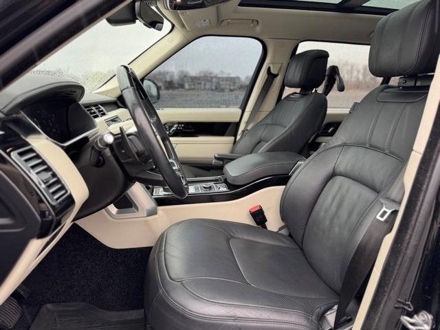 Photo of 2020 Santorini Black Land Rover Range Rover
