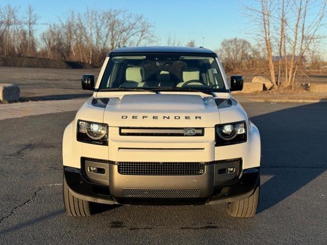 Photo of 2025 Fuji White Land Rover Defender