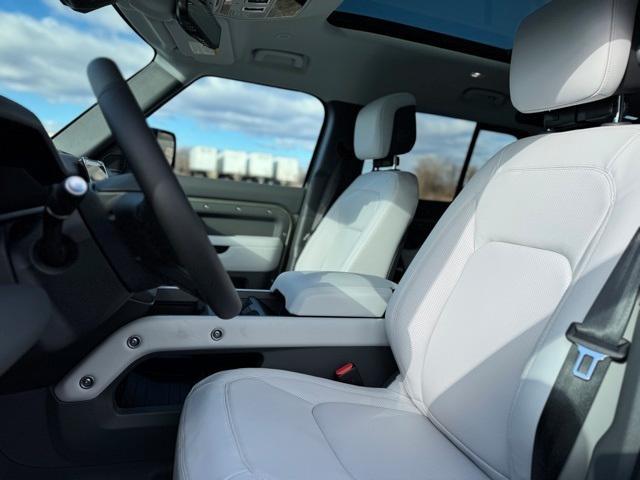 Photo of 2025 Pangea Green Land Rover Defender