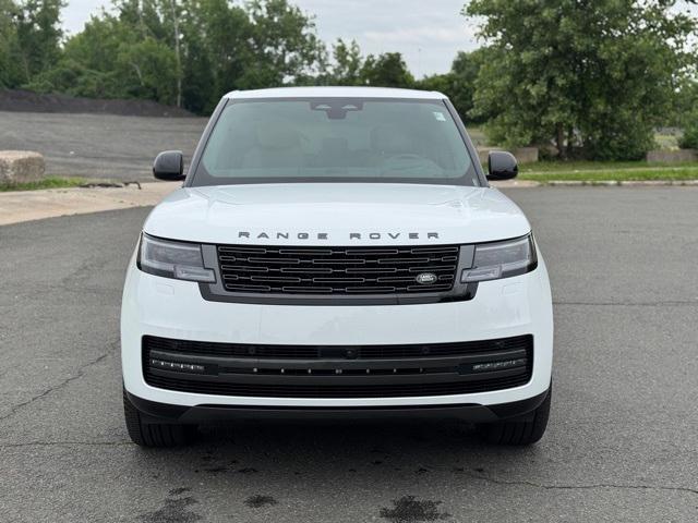Photo of 2025 Fuji White Land Rover Range Rover