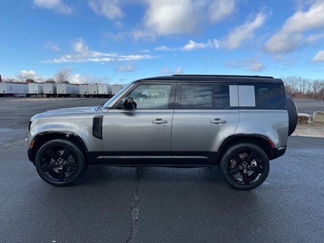 Photo of 2025 Silicon Silver Land Rover Defender