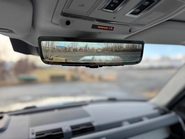 Photo of 2025 Silicon Silver Land Rover Defender