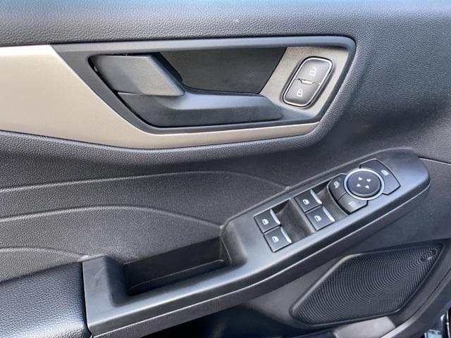 Photo of 2022 Agate Black Metallic Ford Escape