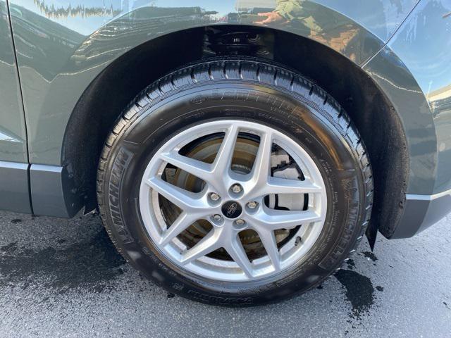 Photo of 2023 Forged Green Metallic Ford Edge