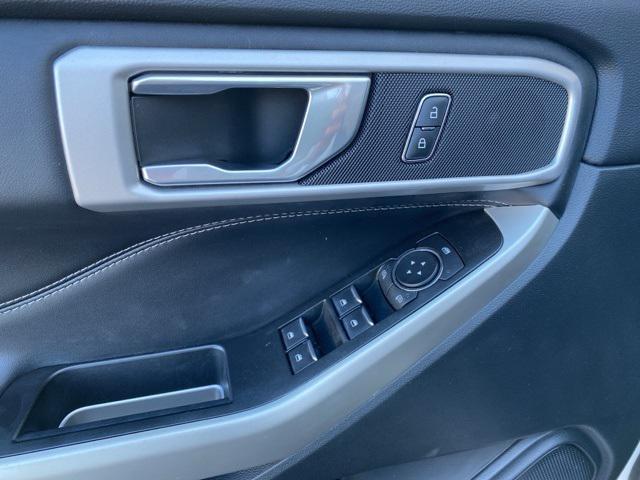 Photo of 2022 Star White Metallic Tri-Coat Ford Explorer