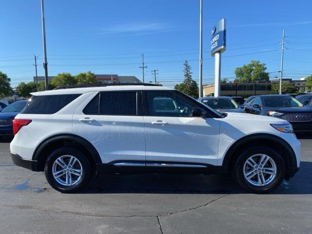 Photo of 2022 Star White Metallic Tri-Coat Ford Explorer