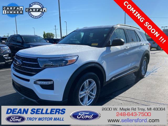 Photo of 2022 Star White Metallic Tri-Coat Ford Explorer