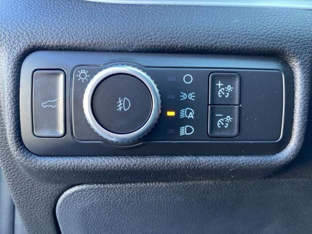 Photo of 2022 Star White Metallic Tri-Coat Ford Explorer