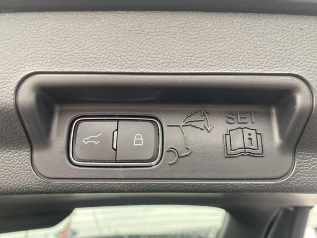 Photo of 2023 Agate Black Metallic Ford Explorer