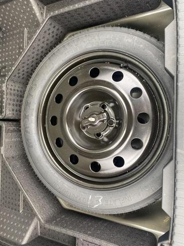 Photo of 2023 Forged Green Metallic Ford Edge