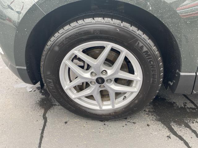 Photo of 2023 Forged Green Metallic Ford Edge