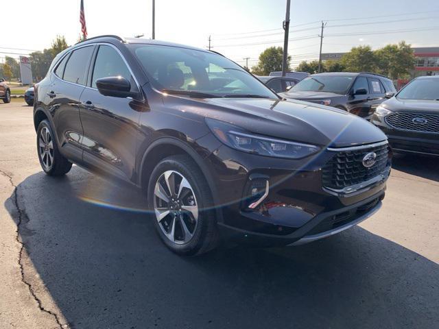 Photo of 2023 Cinnabar Red Metallic Premium Colorant Ford Escape