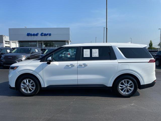 Photo of 2022 Snow White Pearl Kia Carnival